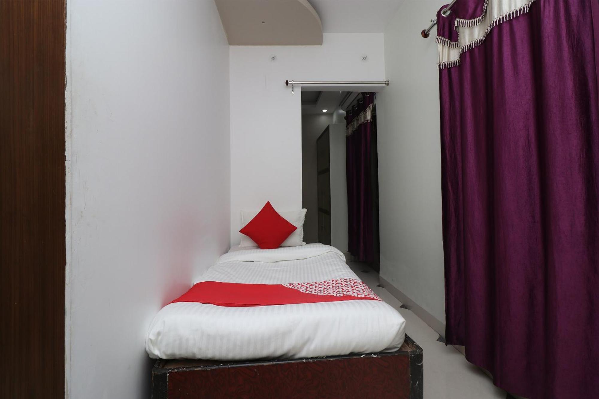 Hotel O Swastik Resort Colonelganj Eksteriør billede