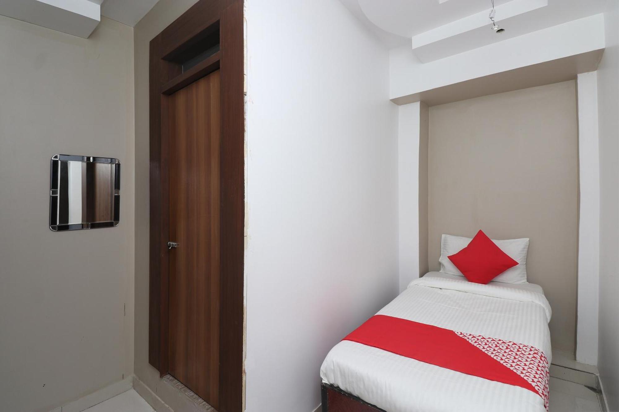 Hotel O Swastik Resort Colonelganj Eksteriør billede