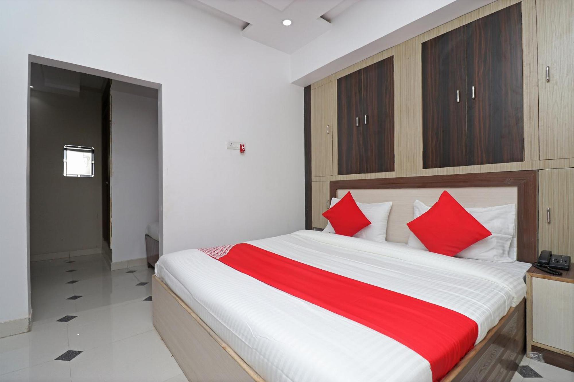 Hotel O Swastik Resort Colonelganj Eksteriør billede