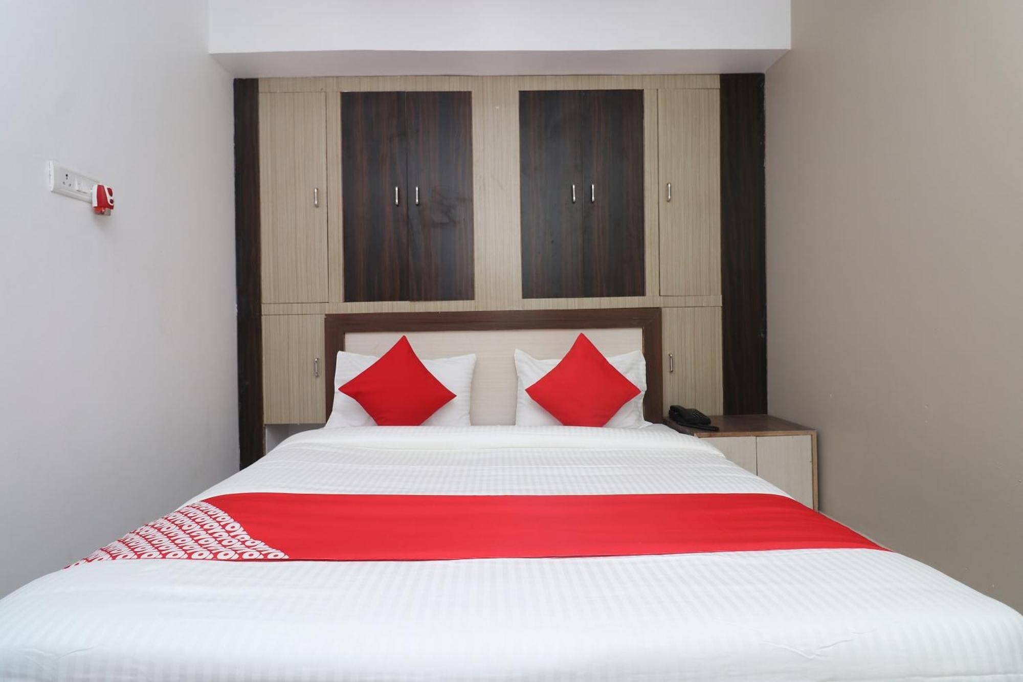 Hotel O Swastik Resort Colonelganj Eksteriør billede
